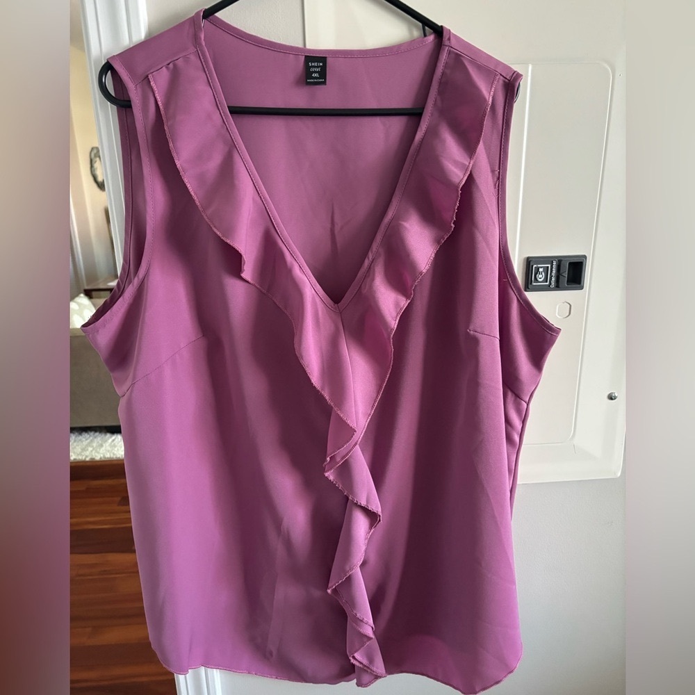 Shein ruffle vneck top